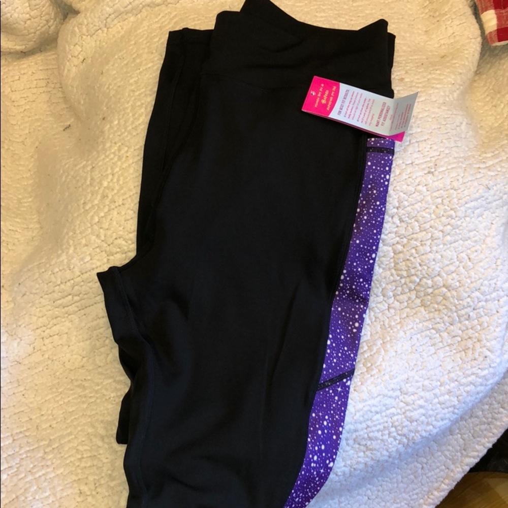 Pop Fit leggings. NWT